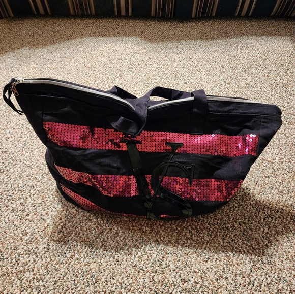 Victoria's Secrets Getaway Sequin Zippered Bag - Picture 4 of 6